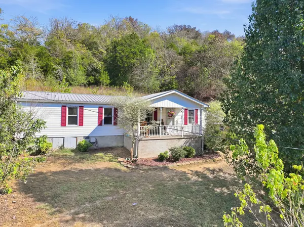 707 Dry Creek Rd, Dowelltown, TN 37059