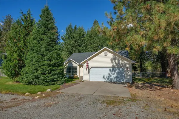 4105 E Center Rd, Mead, WA 99021