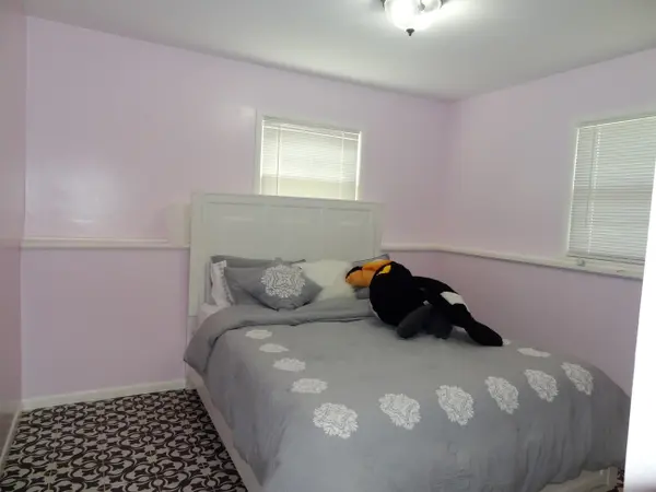 1009 S Dalton, Wichita, KS 67207