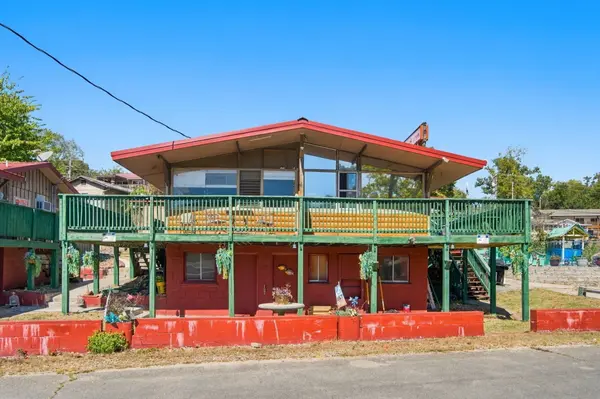 160 Beach BLVD, Rockaway Beach, MO 65740