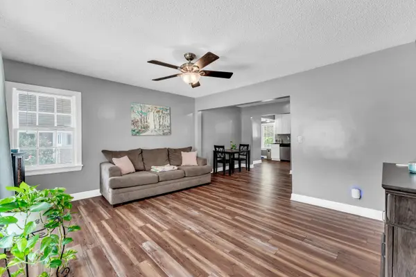 1349 E Stanford ST, Springfield, MO 65804