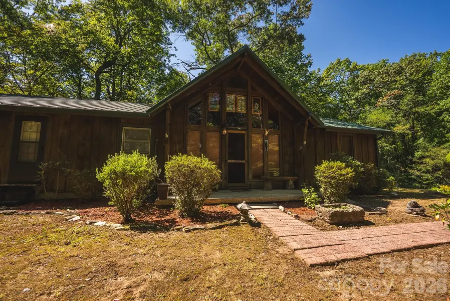 401 Shady DR, Collettsville, NC 28611