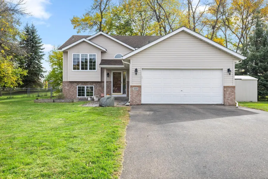 205 Carissa LN SW, Saint Michael, MN 55376