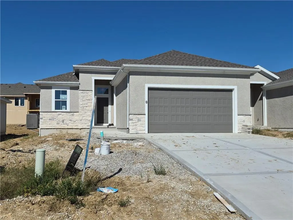 14552 Amanda LN, Basehor, KS 66007