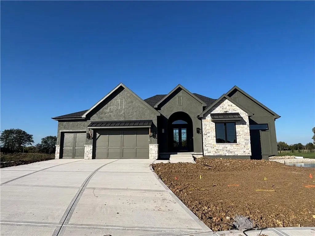 9714 W 175th TER, Overland Park, KS 66221