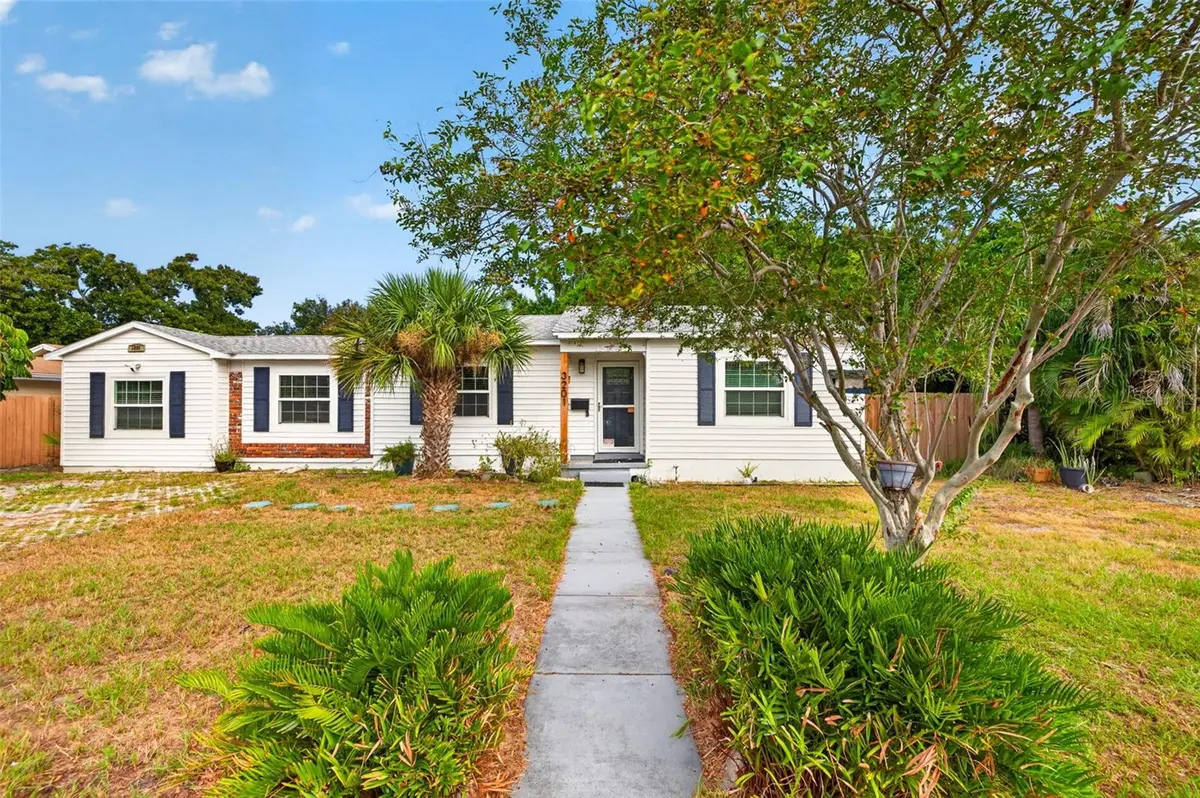 3201 11TH AVE N, St Petersburg, FL 33713