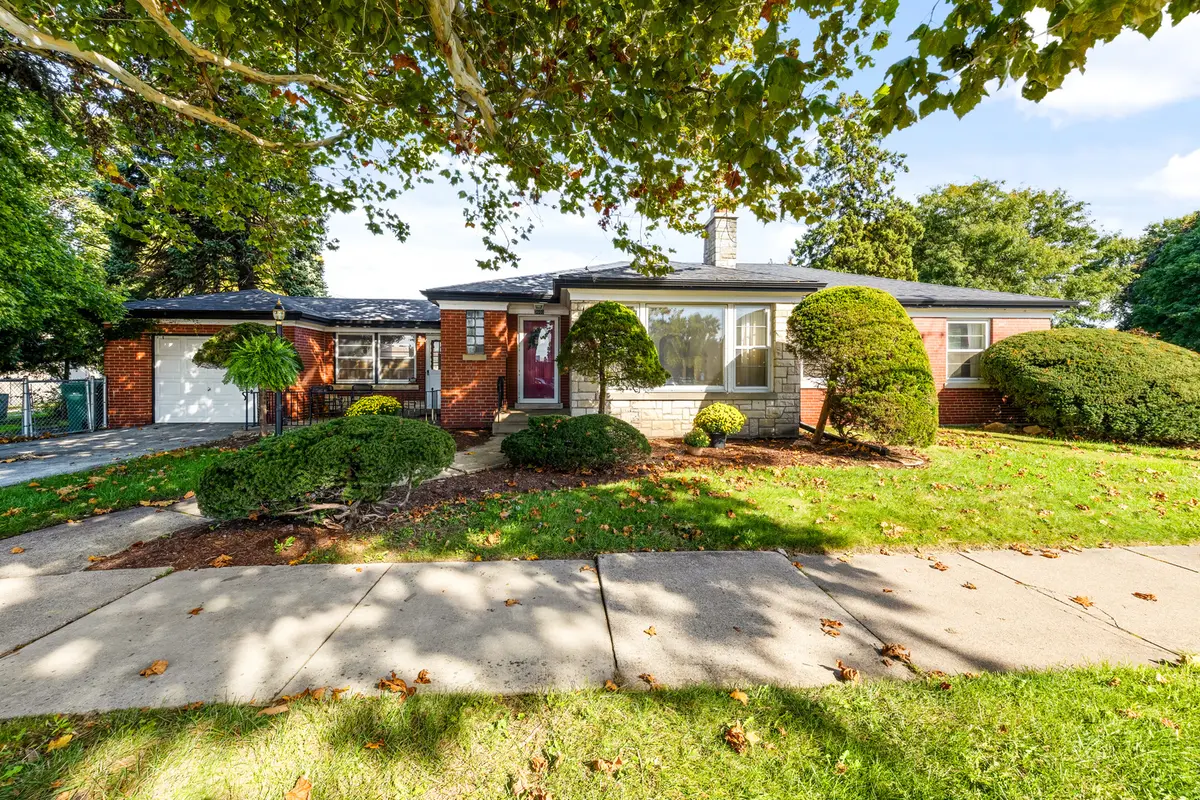 3600 W 99th ST, Evergreen Park, IL 60805