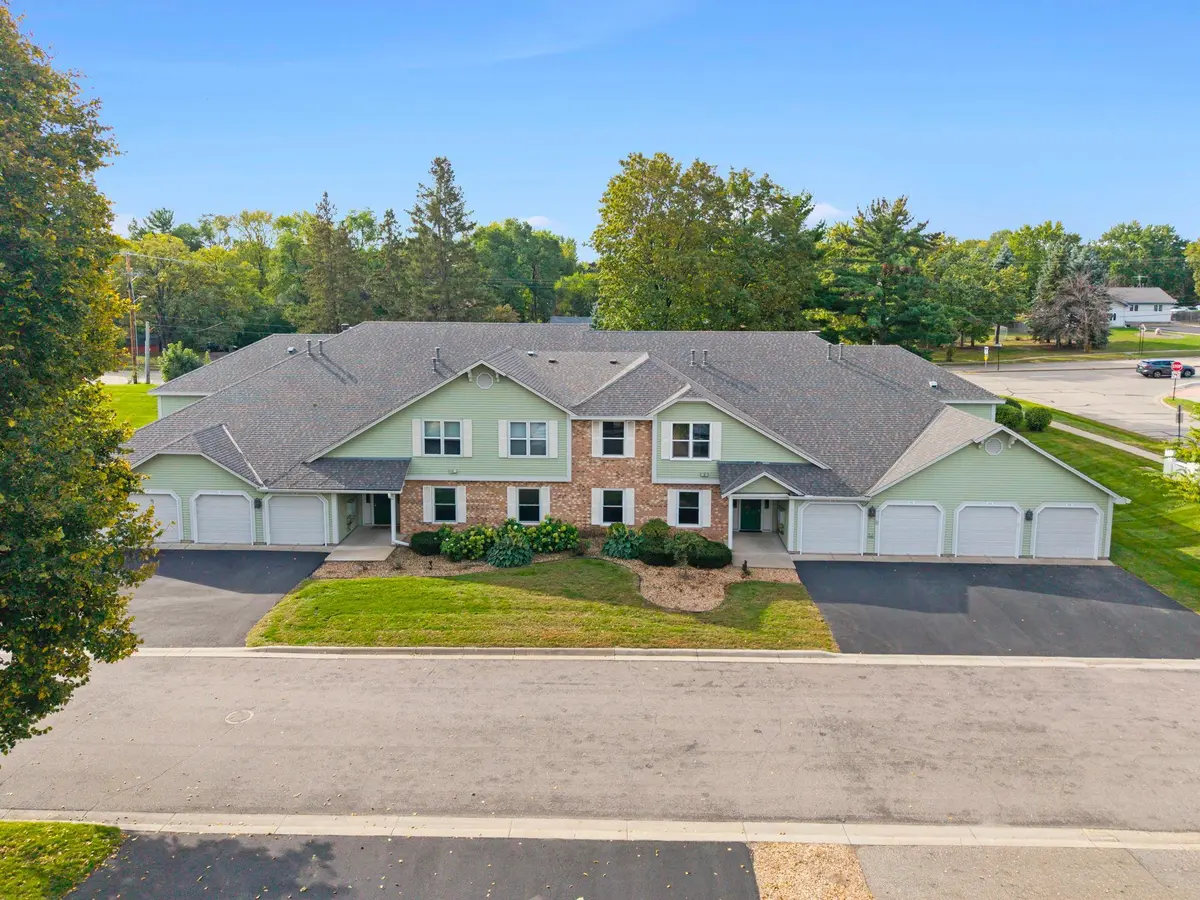 5137 Balmoral LN, Bloomington, MN 55437