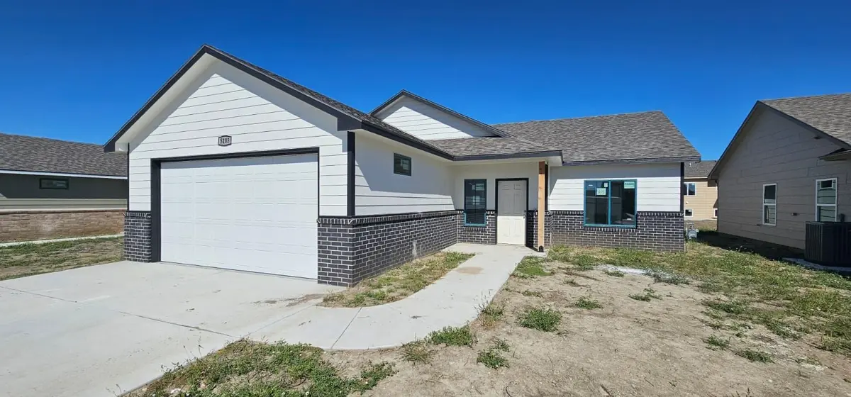 5103 N Toben Ct, Bel Aire, KS 67226