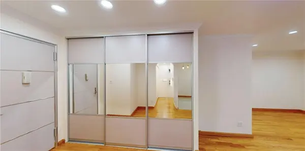2547 West 2nd ST #2F, Brooklyn, NY 11223