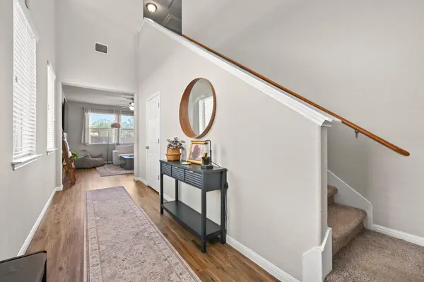 528 Twisted Oaks LN, Buda, TX 78610