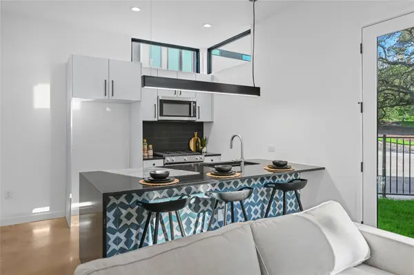 219 Lessin LN #15, Austin, TX 78704