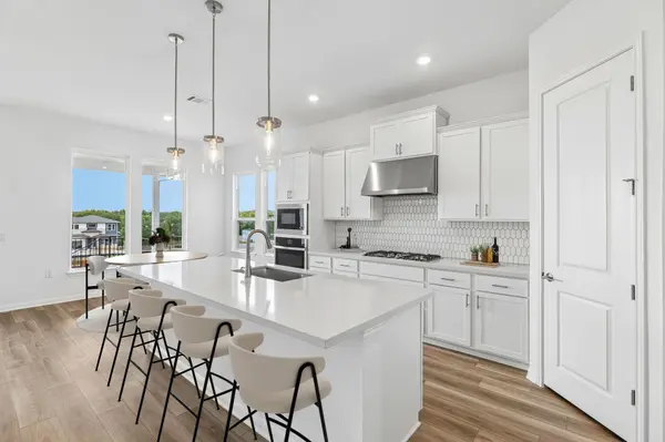 205 Las Posas DR, Liberty Hill, TX 78642