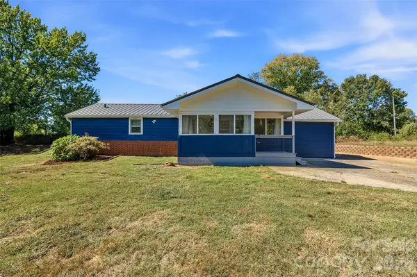 181 Moody AVE, Candler, NC 28715