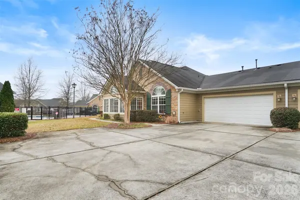 5518 Prosperity View DR, Charlotte, NC 28269
