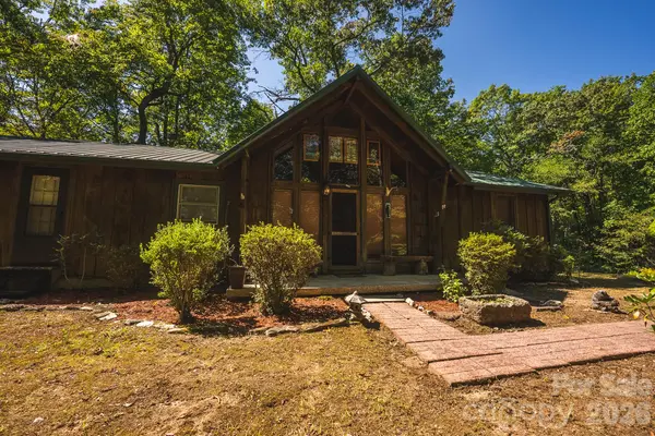 401 Shady DR, Collettsville, NC 28611