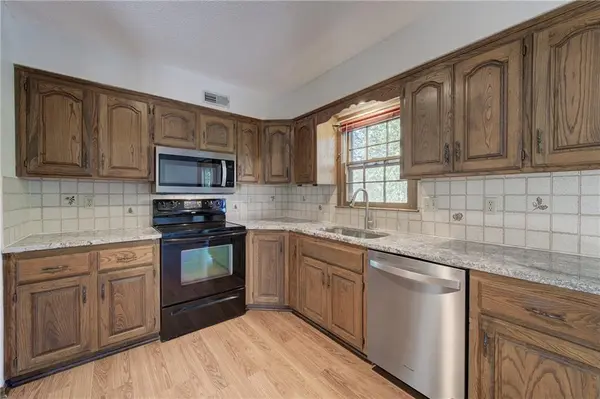 5712 Long AVE, Shawnee, KS 66216
