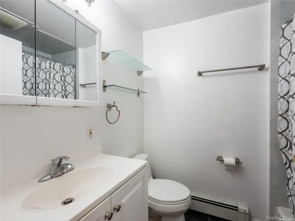 18 Third AVE #A, Port Washington, NY 11050