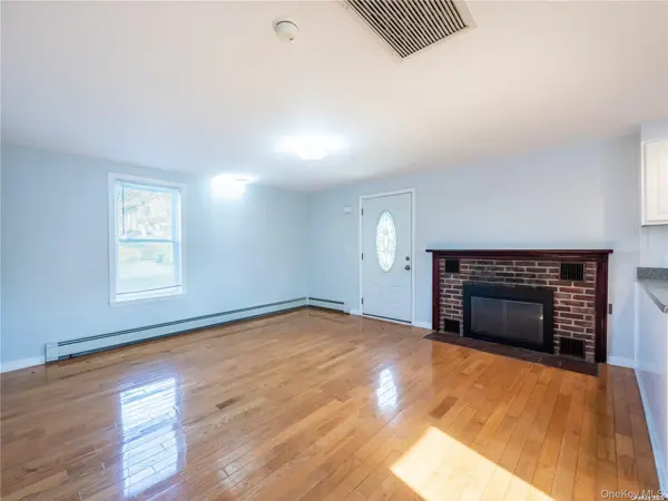 18 Third AVE #A, Port Washington, NY 11050