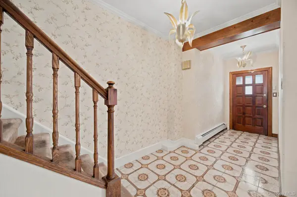 2359 36th ST, Astoria, NY 11105