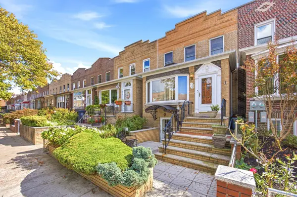 2359 36th ST, Astoria, NY 11105