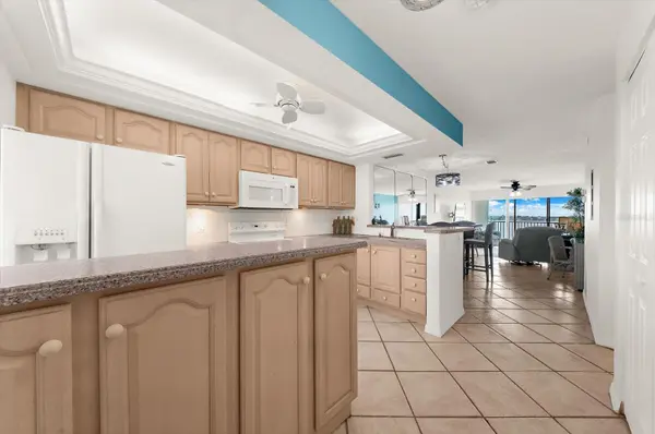 8911 MIDNIGHT PASS RD #511, Sarasota, FL 34242