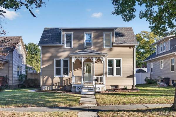 1011 13th ST, Highland, IL 62249