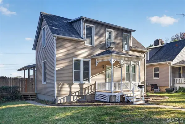 1011 13th ST, Highland, IL 62249