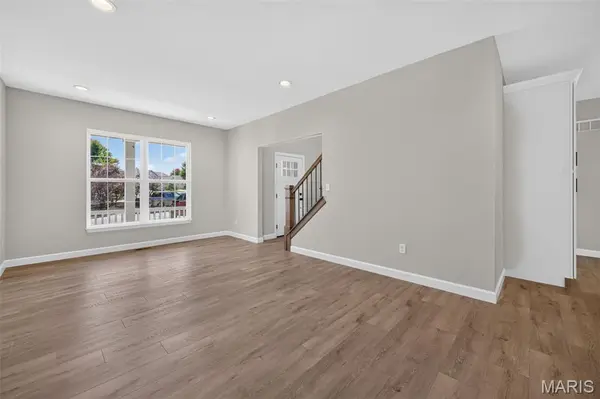 350 Briarchase CIR, Lake St Louis, MO 63367