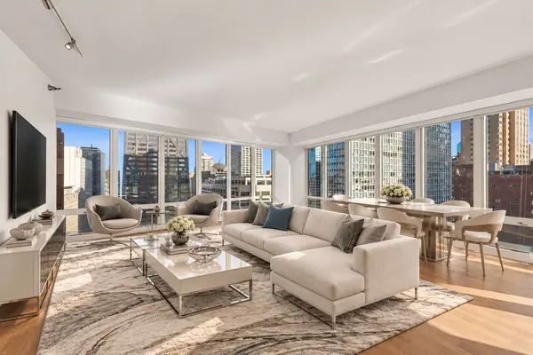 57 E Delaware PL #1802, Chicago, IL 60611