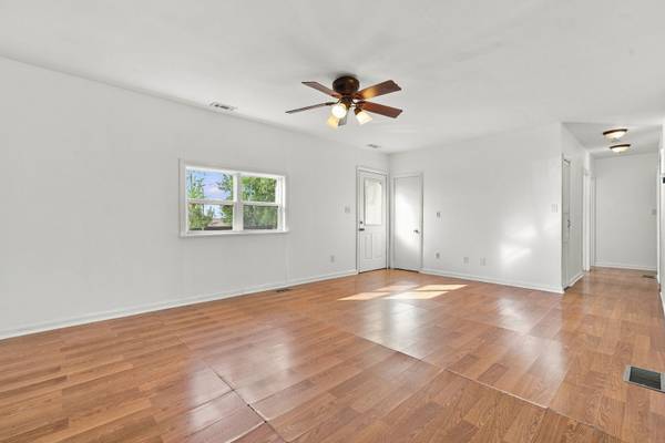 2707 N 35th RD, Seneca, IL 61360
