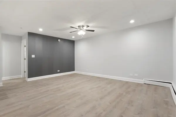 7606 N Eastlake TER #2B, Chicago, IL 60626