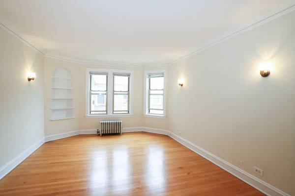 7447 N Claremont AVE #3F, Chicago, IL 60645