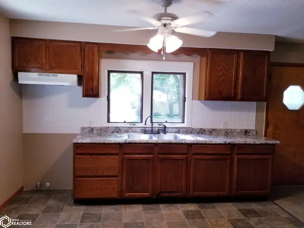 1016 Bluff ST, Webster City, IA 50595
