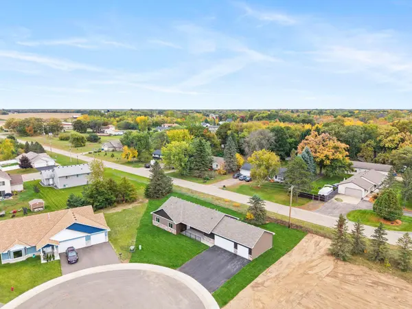 1058 241st LN NE, East Bethel, MN 55005