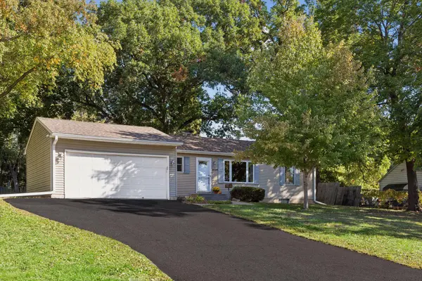 1020 Orkla DR, Golden Valley, MN 55427