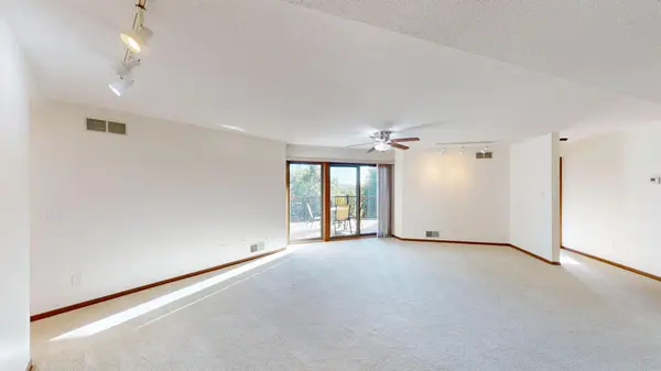808 Lake Chapeau DR #201, Albert Lea, MN 56007