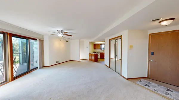 808 Lake Chapeau DR #201, Albert Lea, MN 56007