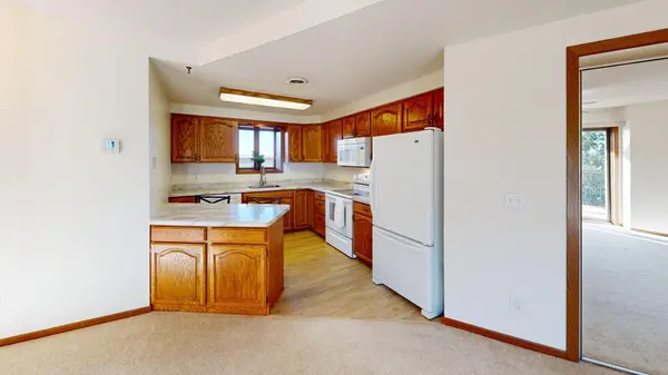 808 Lake Chapeau DR #201, Albert Lea, MN 56007