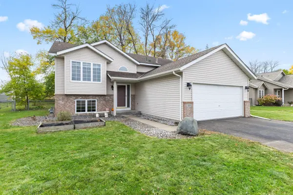 205 Carissa LN SW, Saint Michael, MN 55376