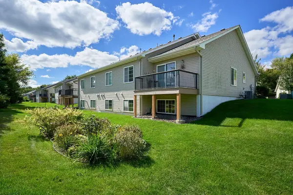 8469 Powers PL, Chanhassen, MN 55317