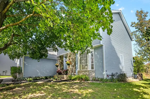 3229 Meadow Brook PL, Woodbury, MN 55125