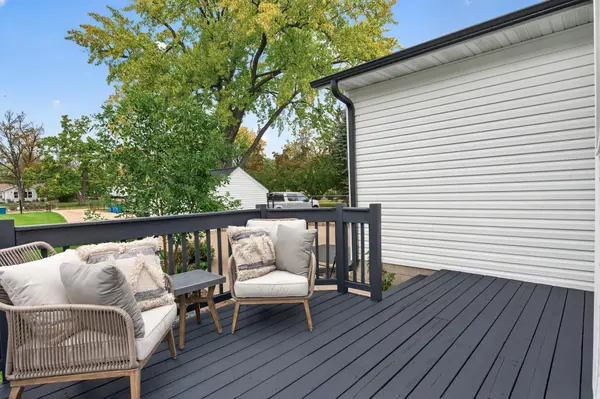 1055 N Shore DR, Forest Lake, MN 55025
