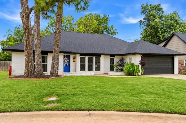 7405 Clayton DR, Oklahoma City, OK 73132