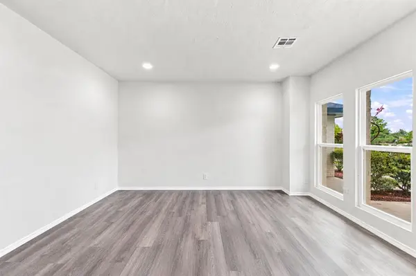 7405 Clayton DR, Oklahoma City, OK 73132