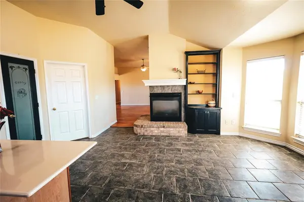 1300 Camelot CT, Shawnee, OK 74804