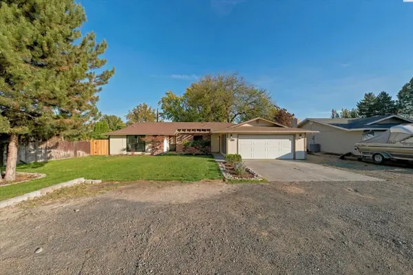 4917 W Sylvester St, Pasco, WA 99301