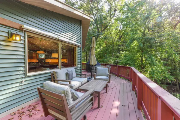 N3025 CRESTWOOD DR, Waupaca, WI 54981
