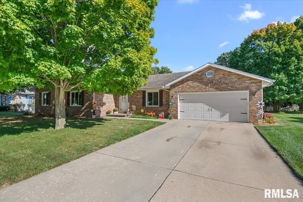 308 APPOMATTOX DR, Springfield, IL 62711-8190