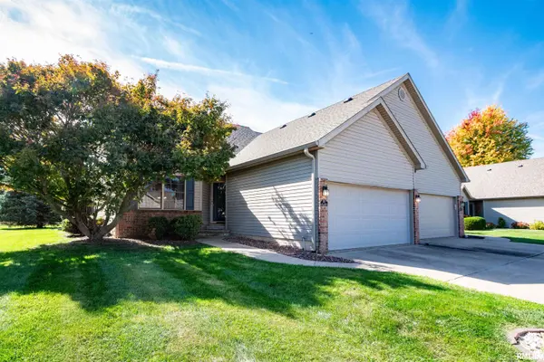 10 ELK CT, Washington, IL 61571
